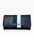 Cartera Guess negra con monograma y franja blanca
