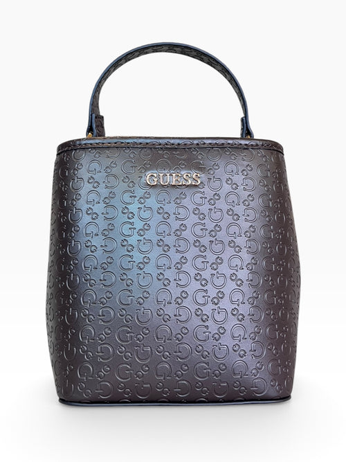 Bolsa Guess Crossbody Bucket Café Oscuro Monograma